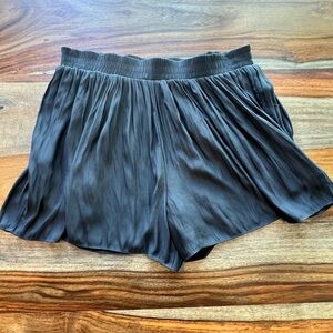 BCBGMaxAzria Black Gathered Waist Shorts Size XS